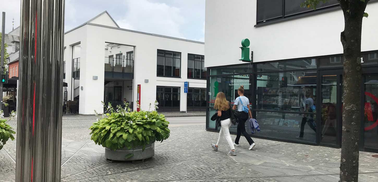 VH tourist agency