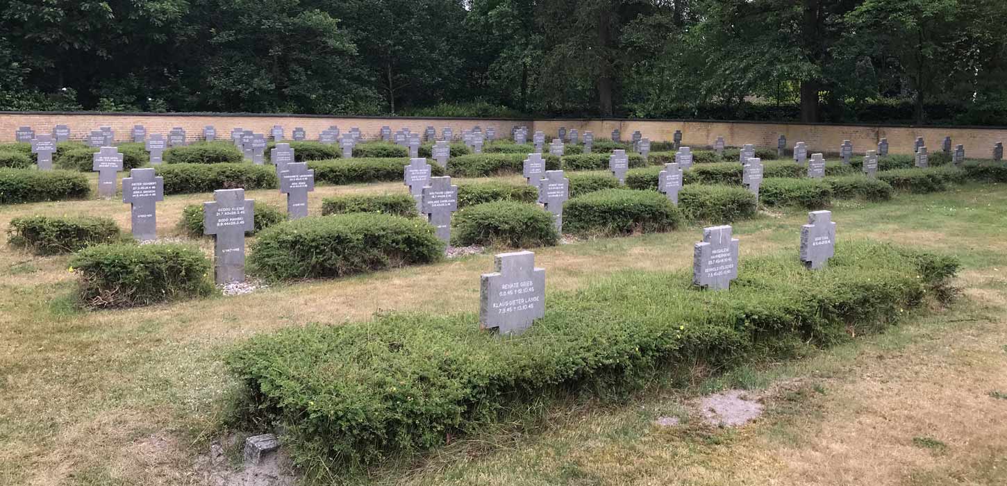 Den tyske flygtningekirkegård i Grove