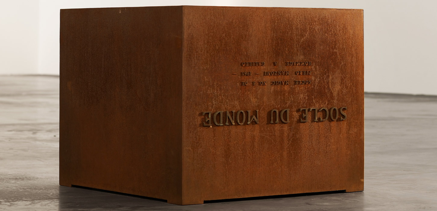 Socle du Monde Piero Manzoni 