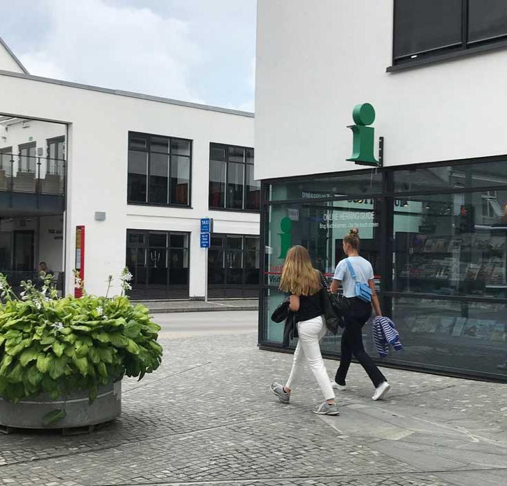 VH tourist agency